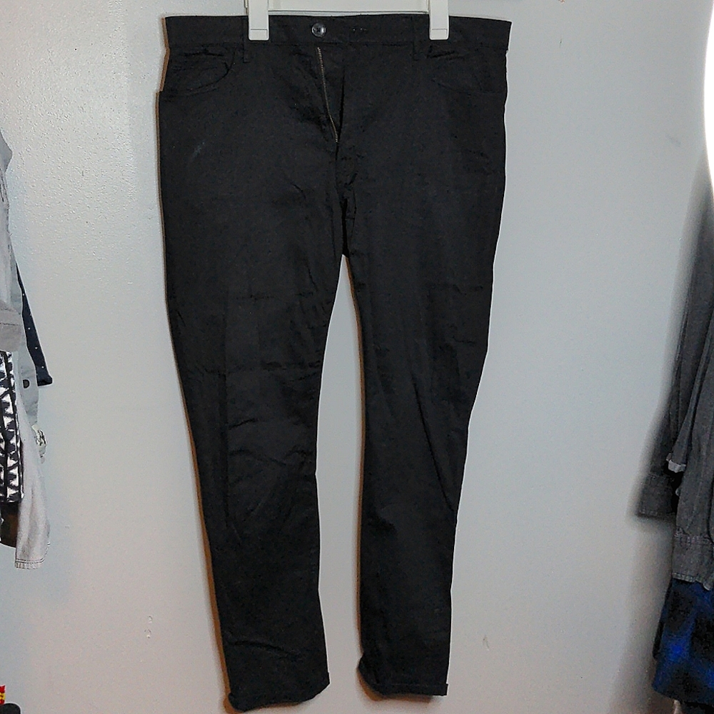 Guess black jeans size 38 x 32